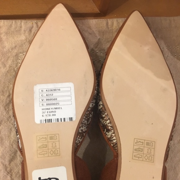 🍁Perfect fall Anthropologie tweed flats 🍂 - Picture 7 of 8